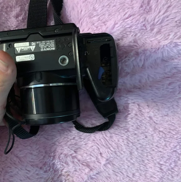 Camera - Picture 6 of 6